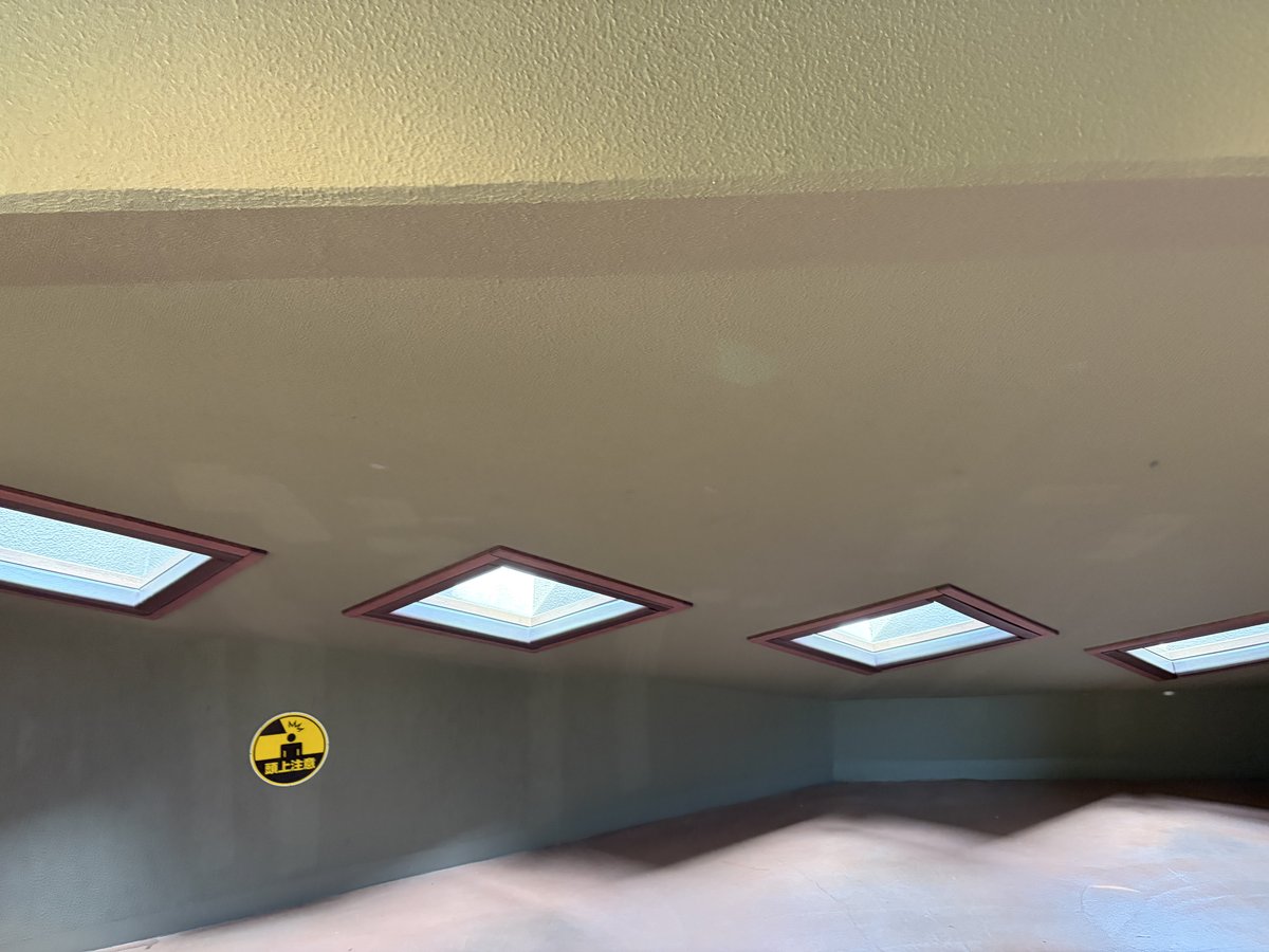 東山動植物園 スマトラトラ展示棟のガラス覗き穴