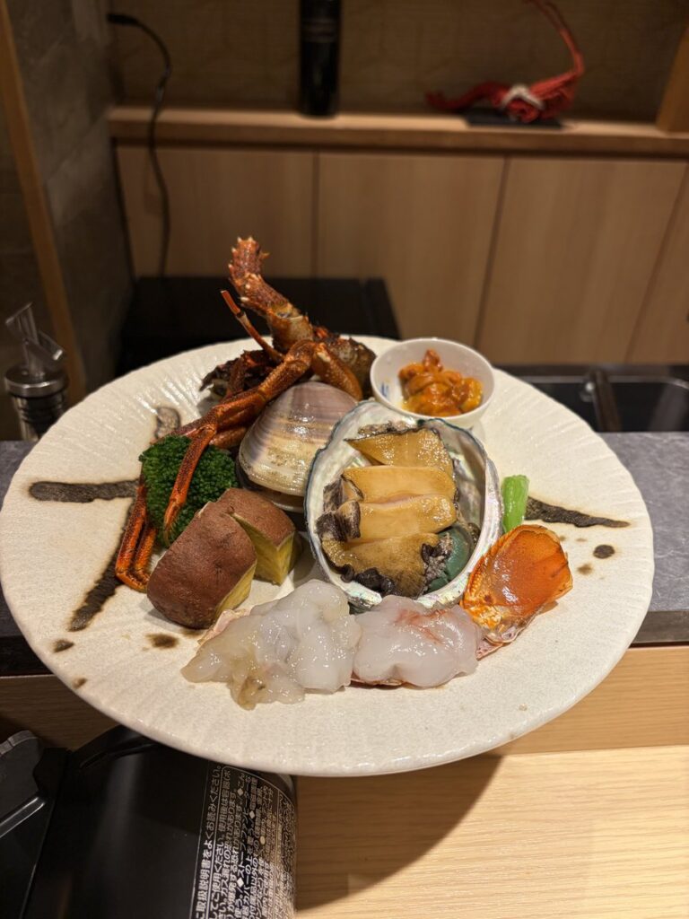 雲丹鍋の食材盛り合わせ 伊勢海老・あわびなど