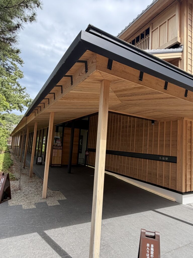 御福餅本家の外観 二見浦の老舗和菓子店