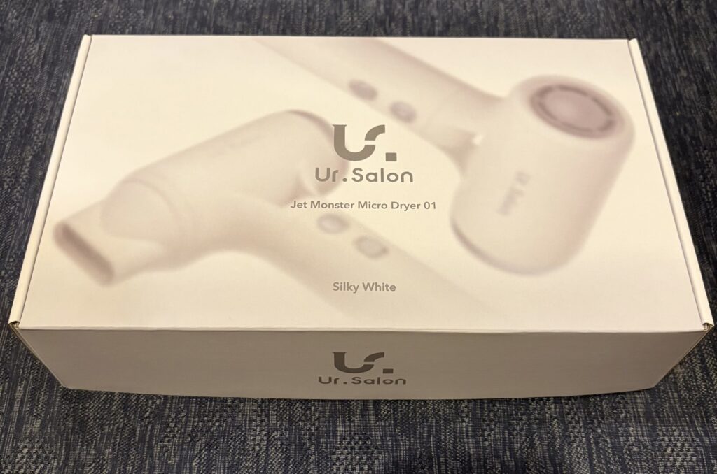 UR.SALON ジェットモンスターマイクロドライヤー01 シルキーホワイトの箱