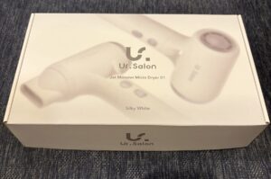 UR.SALON ドライヤー01の箱